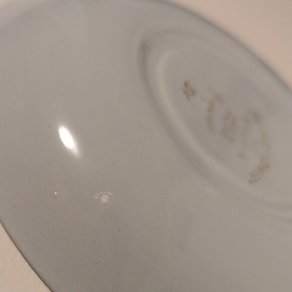 Vintage Handpainted Arabia Finland Windflower Teacup and Saucer with Flaw - Picture 7 of 11